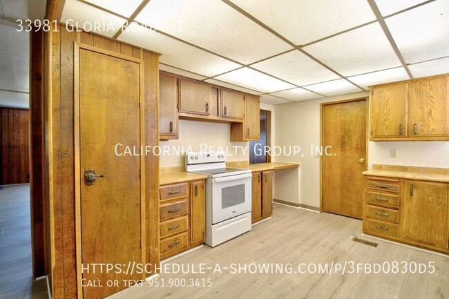 Building Photo - 33981 Gloria Rd