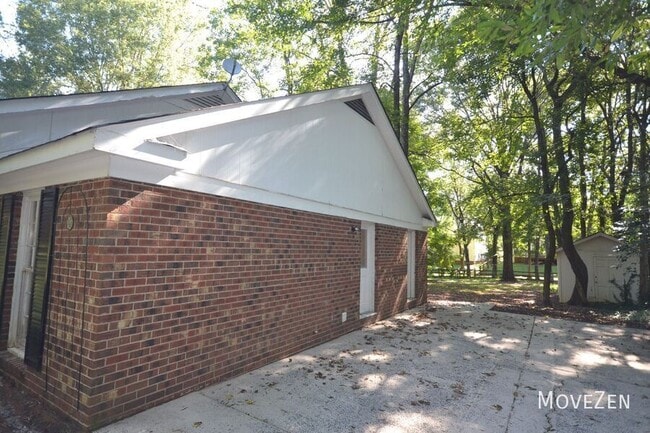 Building Photo - 8723 Houston Ridge Rd