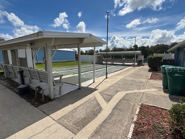 Building Photo - 605 Sunnyside Dr