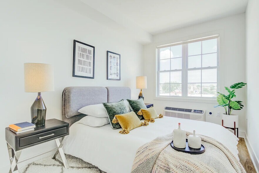 Building Photo - 520 Cliff St