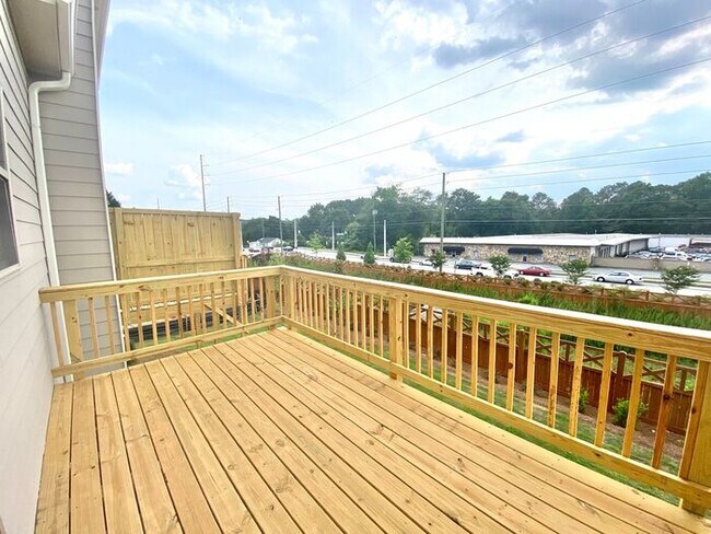 Building Photo - 230 Mahone Dr