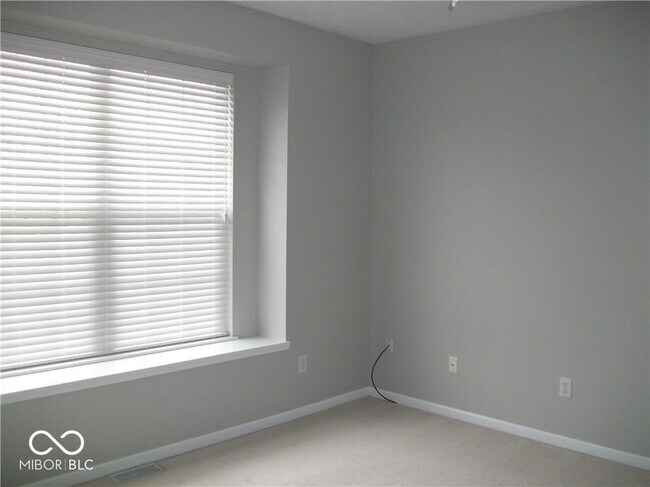 Building Photo - 2215 Colfax Ln