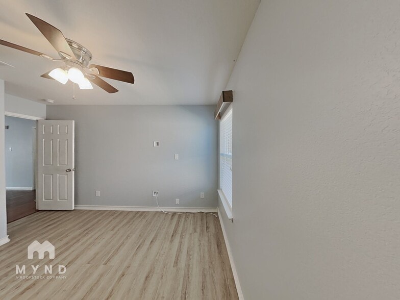 Building Photo - 286 Nandina Dr