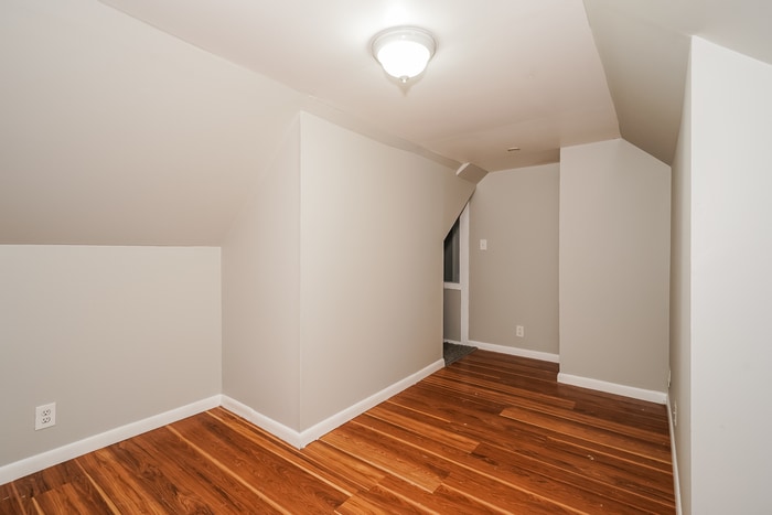 Building Photo - 18505 Maple Heights Blvd