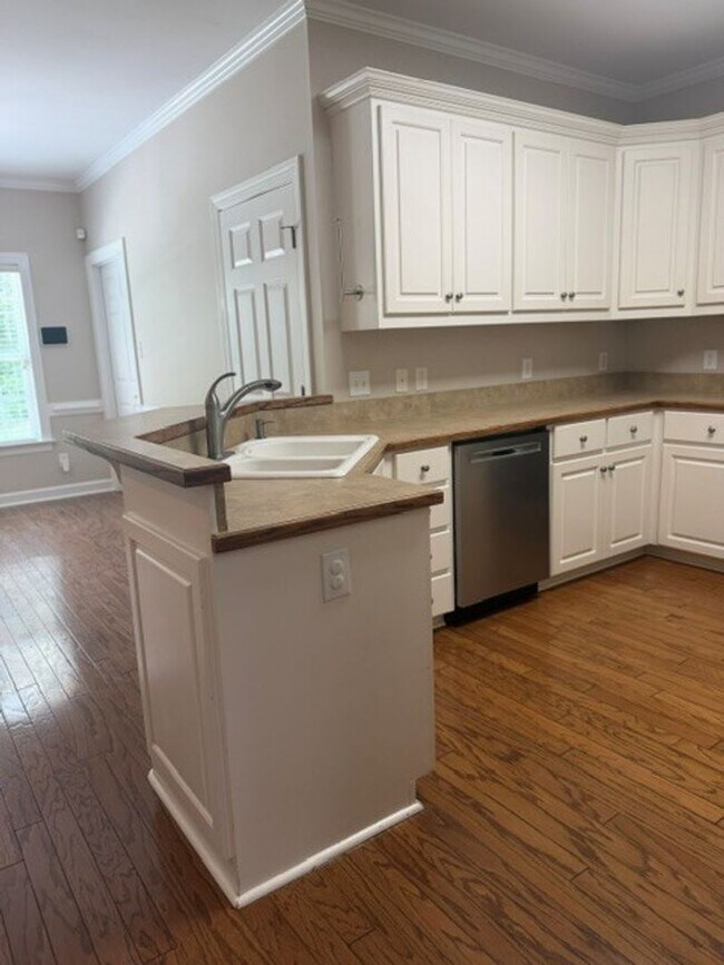 Building Photo - 3 Bed/2 Bath with Bonus Room in CBA Schools