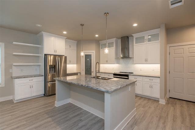 Building Photo - 347 Enchanted Dr