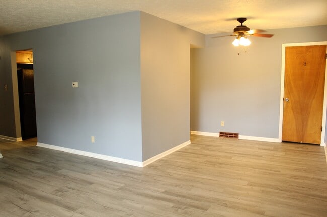 Building Photo - 1703 Shady Lane Rd