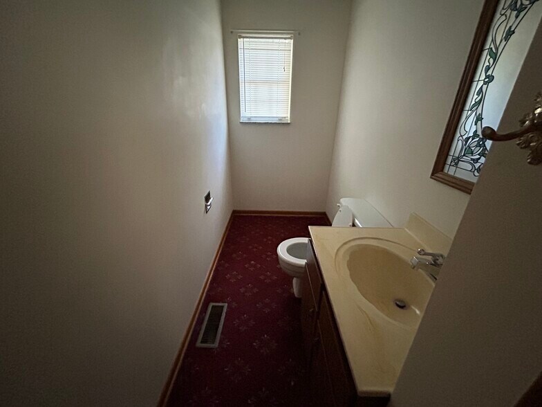 Half Bath - 1 Lakeview Dr