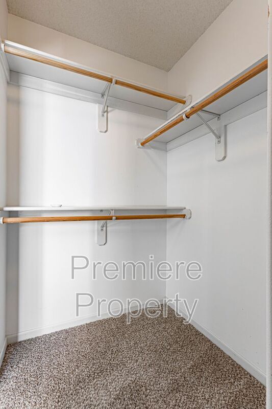 Building Photo - 14651 W 141st Dr