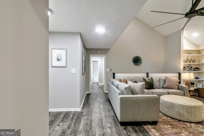 Building Photo - 85 Wilhelmina Dr