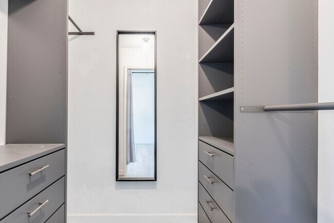 Building Photo - 1612 Woodgreen Dr