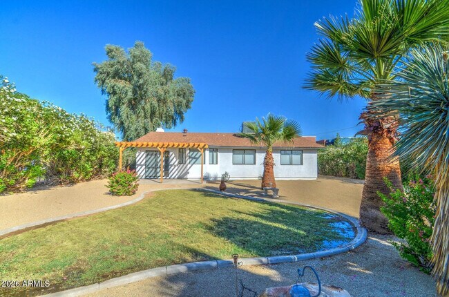 Building Photo - 3022 N 34th Pl