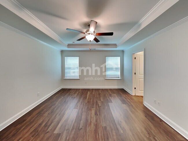 Building Photo - 11009 Hazel Gardens Drive