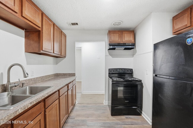 Building Photo - 2154 Placeda St