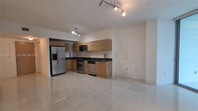 Building Photo - 350 S Miami Ave