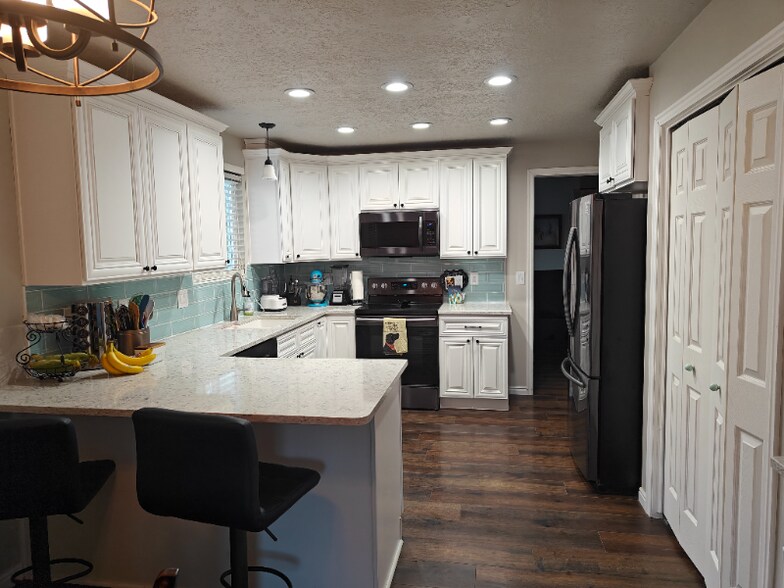 Building Photo - 87 N 1525 W