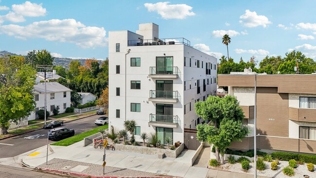 Building Photo - 12905 Landale Street