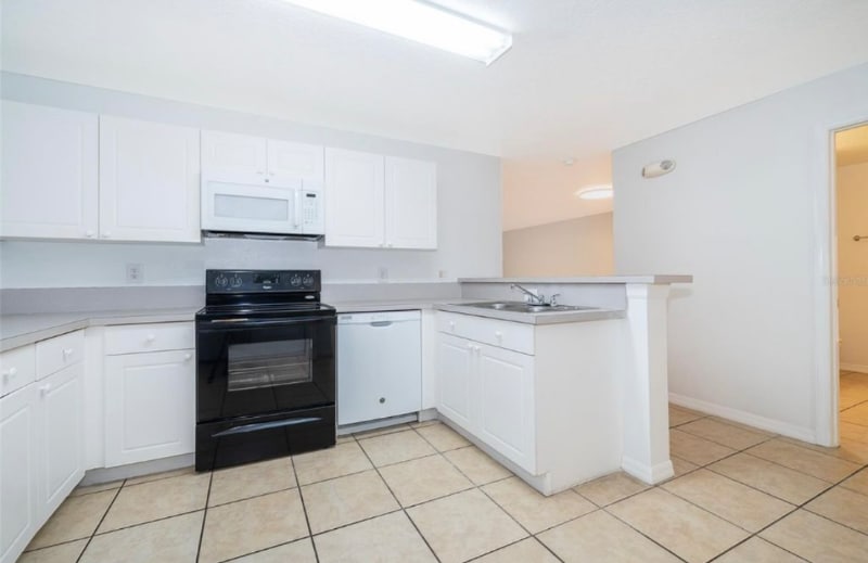 Building Photo - 8831 Grand Palms Cir