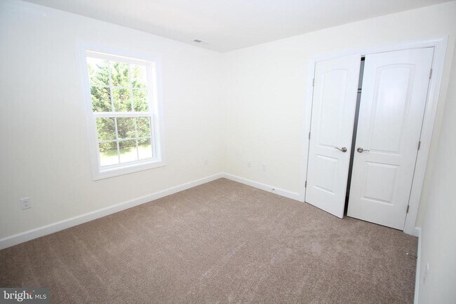 Building Photo - 83 Cherry Blossom Ct