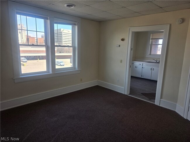 Building Photo - 534 Cleveland Ave SW