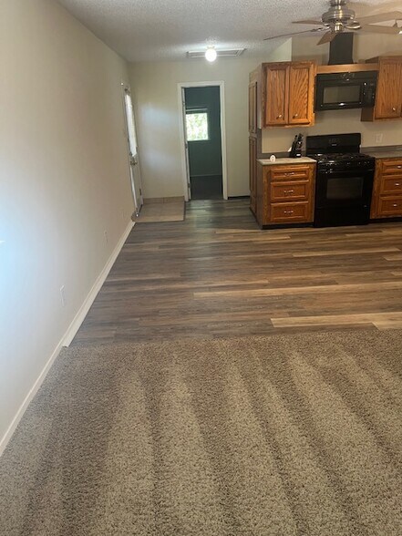 Building Photo - 17903 E Strack Dr