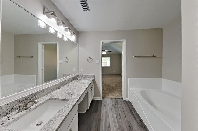 Building Photo - 26903 Regency Pines Dr