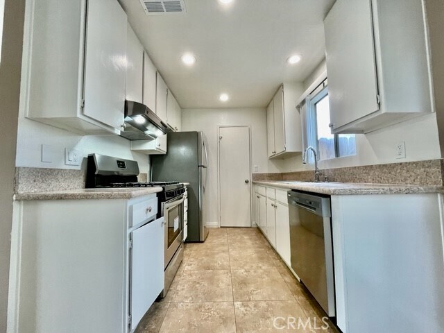 Building Photo - 74614 Driftwood Dr
