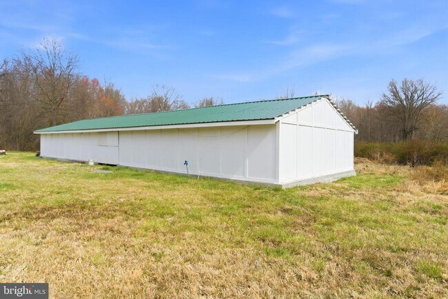 Building Photo - 20040 Bobwhite Ln