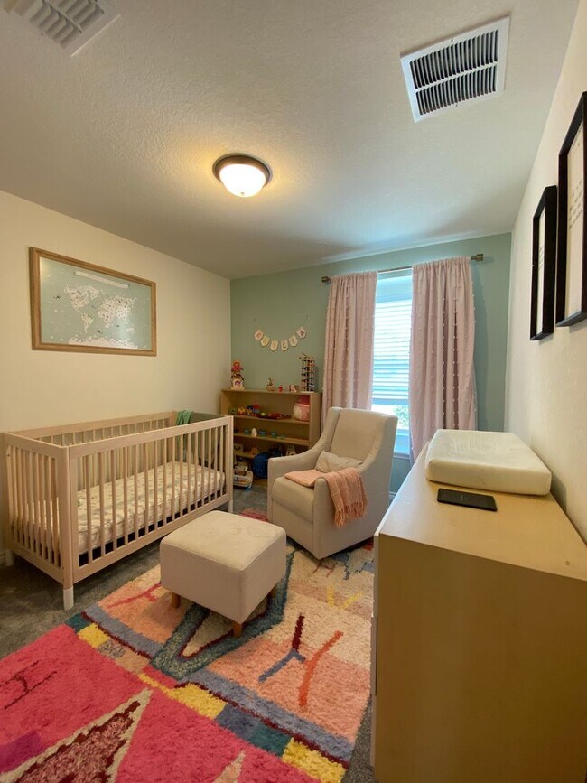 Building Photo - NEAR MEDICAL CENTER AND UTSA! BEAUTIFUL 2 ...