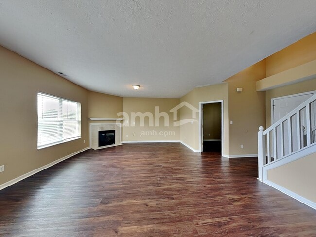 Building Photo - 6889 N Karnes Dr