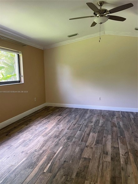 Building Photo - 5425 SW 190th Ave