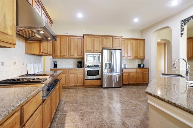 Building Photo - 5600 Laguna Cliff Ln