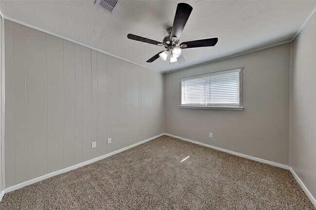 Building Photo - 22731 Elm Bark St