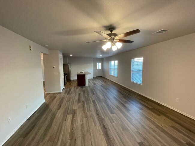 Building Photo - Pre-Leasing Now | Beautiful 3-Bedroom, 2-Bath Home in Magnolia – Available Soon