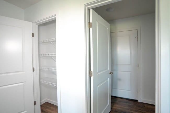 Building Photo - Brand new 4 bedroom home - Bolivar, MO