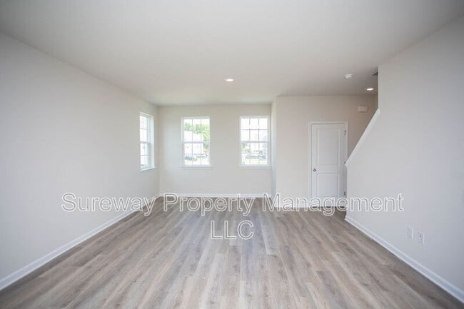 Building Photo - 234 Macoun Way