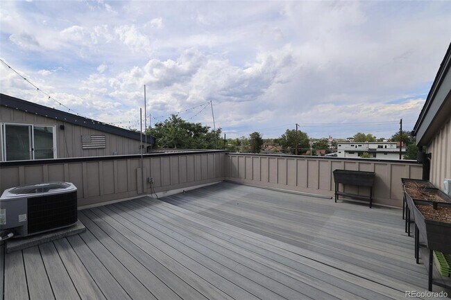 Building Photo - 1373 Knox Ct