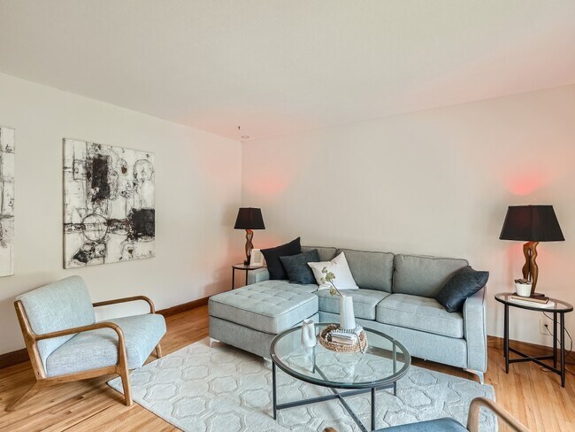 Building Photo - 8840 Morris Rd