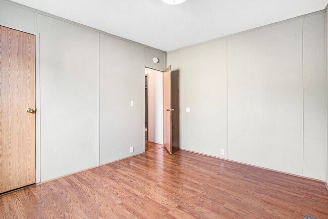 Building Photo - 356 Burr Oak Ln