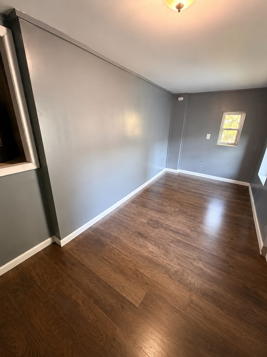 Building Photo - 722 2nd Ave
