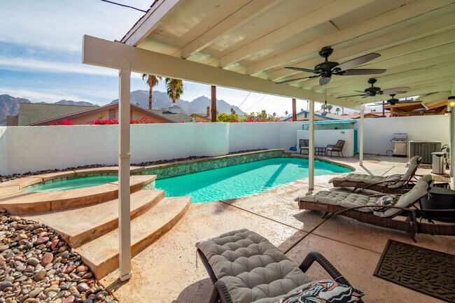 Building Photo - 54200 Avenida Madero