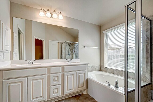 Building Photo - 27126 Postwood Manor Ct