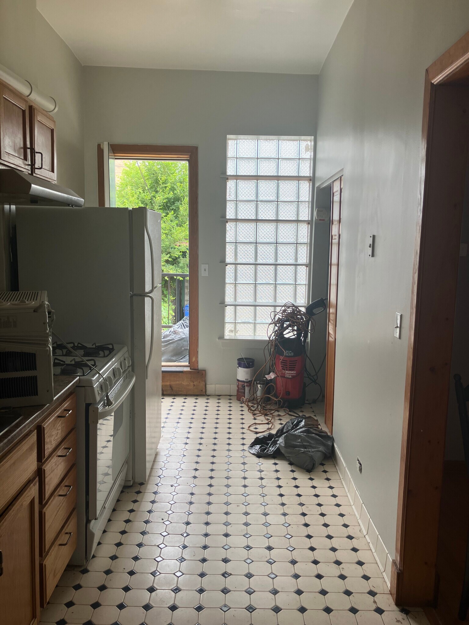 Building Photo - 2438 W Flournoy St
