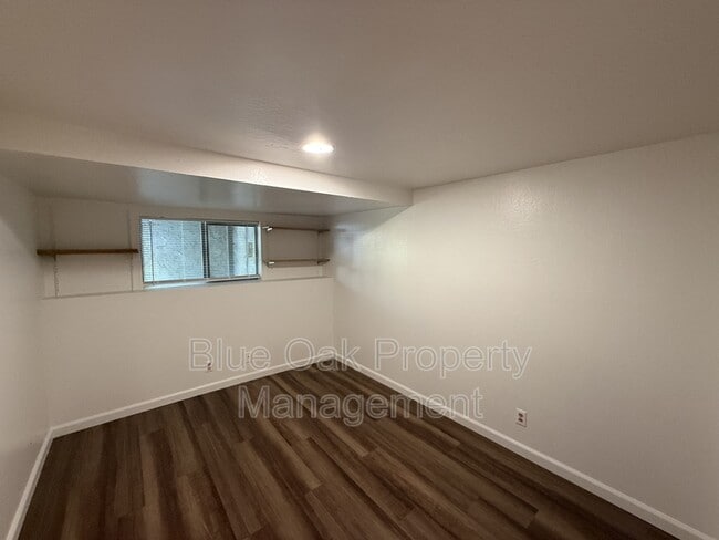 Building Photo - 918 Orient St