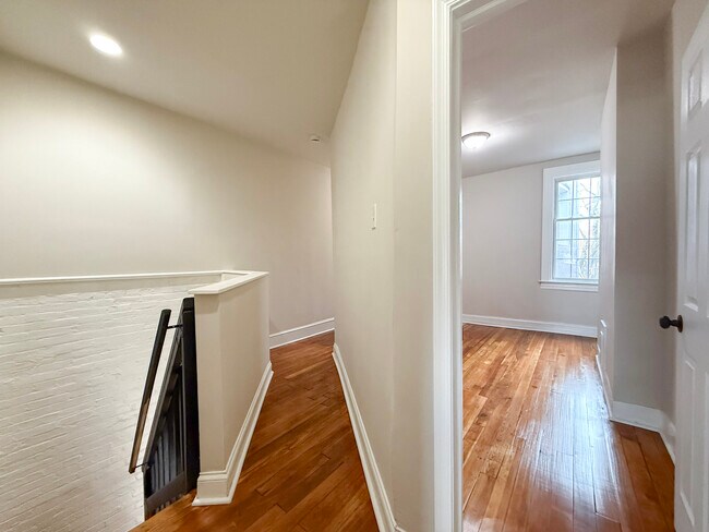 Building Photo - 2702 Greenmount Ave