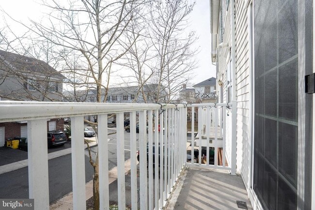 Building Photo - 5 Rafting Way