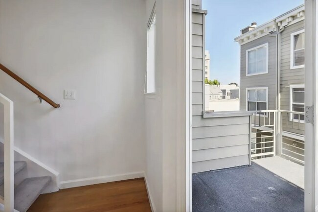 Building Photo - 28 Jennifer Pl