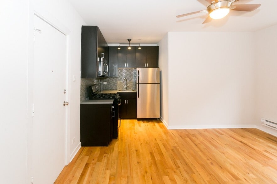 Building Photo - 2402 N Kedzie Blvd