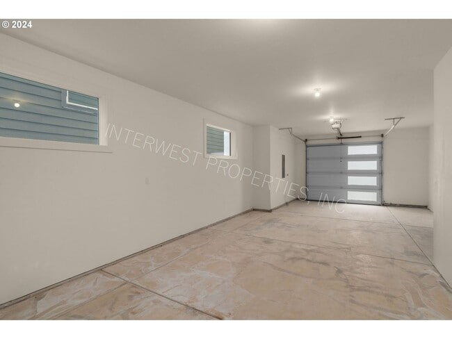 Building Photo - BEAUTIFUL NEWER CONSTRUCTION 4 BD HOME W/2 CAR GARAGE, W/D IN UNIT, AND MORE!