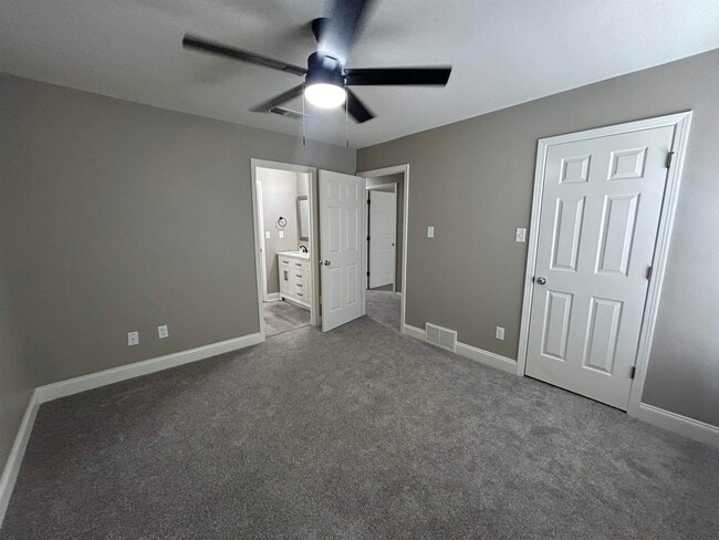Building Photo - 4031 Sawgrass Dr
